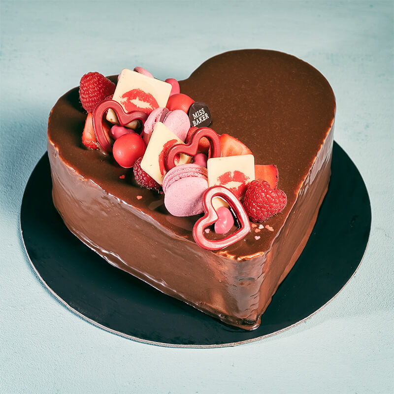 Chocolate Mouse Love Cake