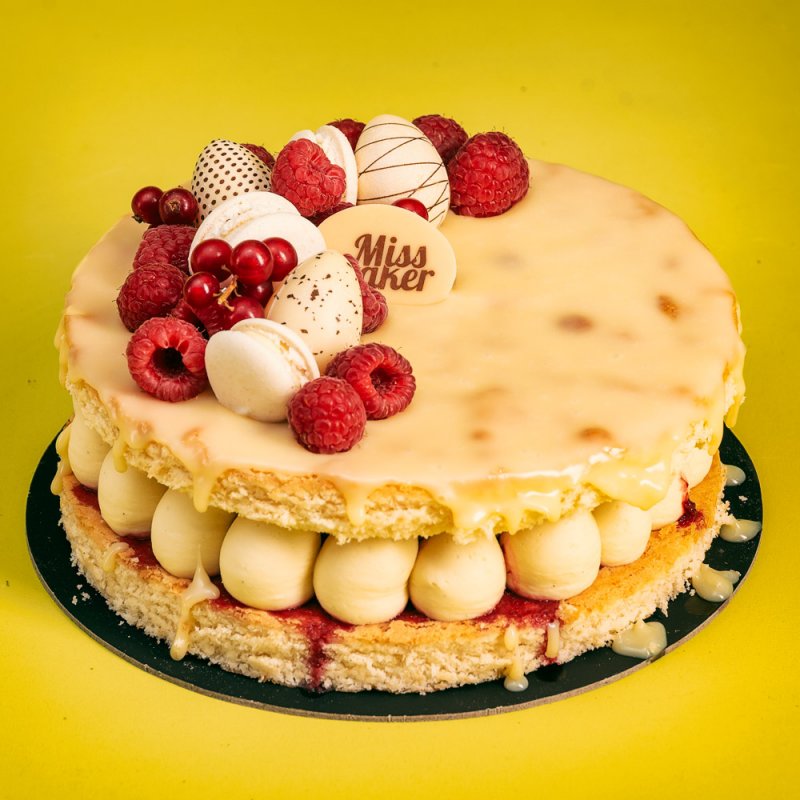 Tort ciocolata alba si zmeura